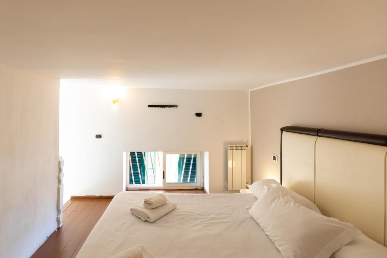Apartment With Sea View With 2 Lifts Above Montesanto! เนเปิลส์ ภายนอก รูปภาพ