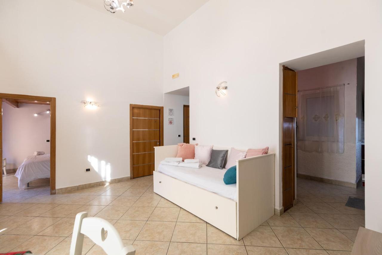 Apartment With Sea View With 2 Lifts Above Montesanto! เนเปิลส์ ภายนอก รูปภาพ
