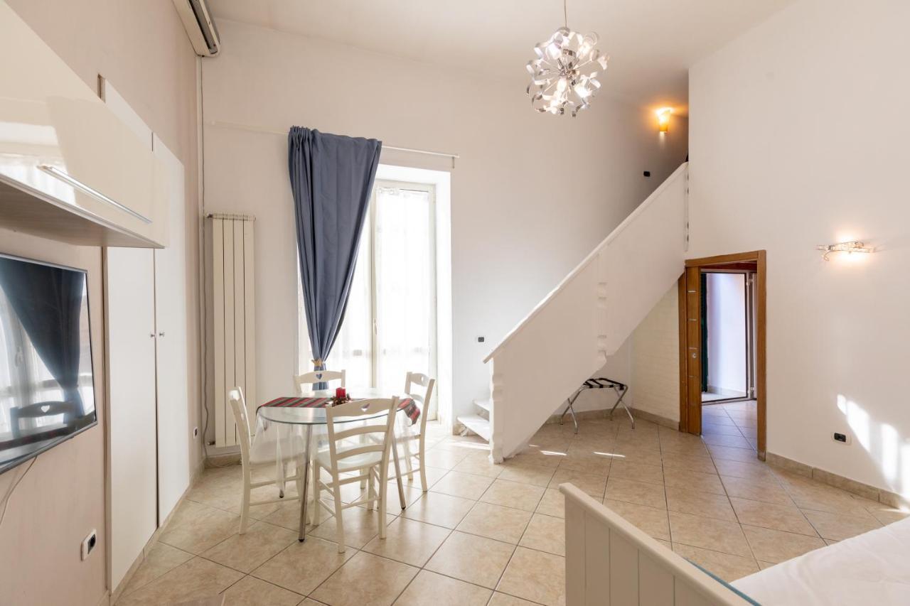 Apartment With Sea View With 2 Lifts Above Montesanto! เนเปิลส์ ภายนอก รูปภาพ